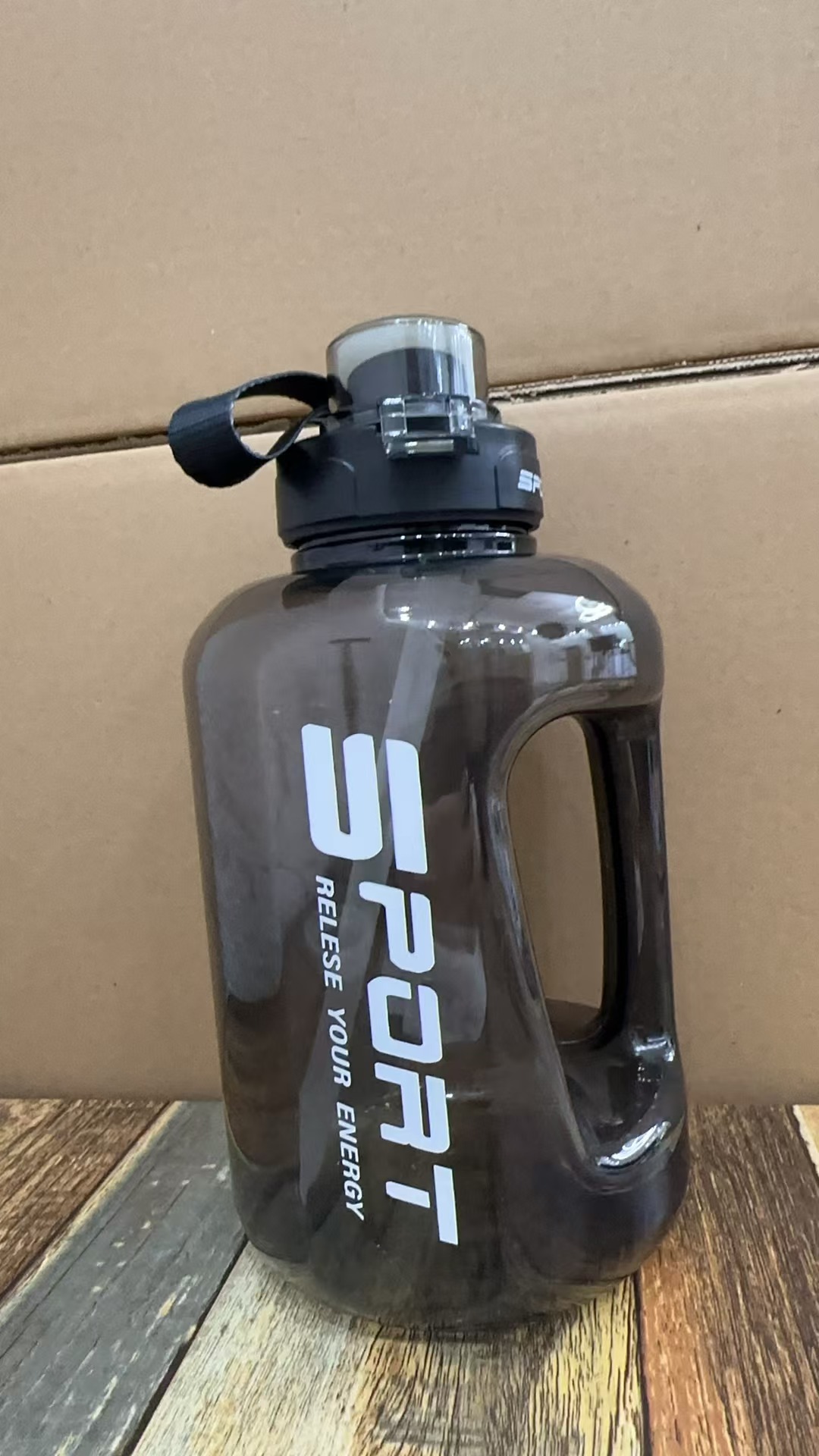 精选大肚杯大容量水杯吸管壶