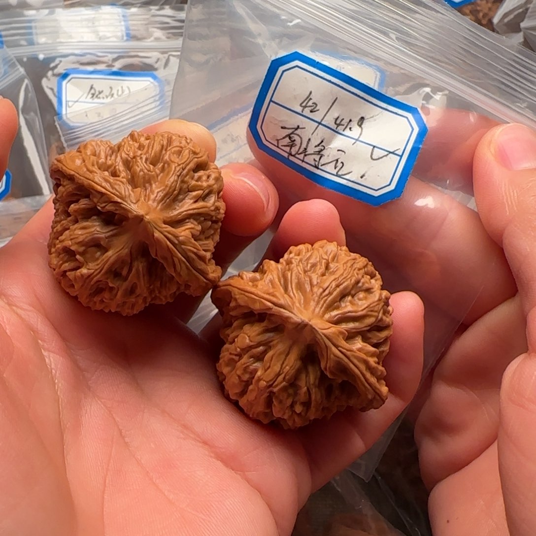 文玩核桃把件发发发