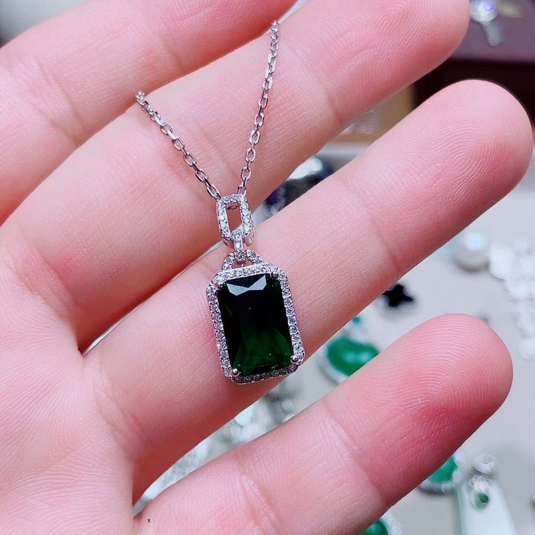 吊坠925银锆石绿色方糖➕卡家链