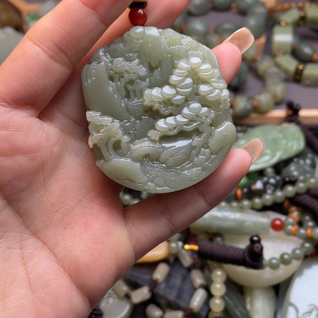 和田玉颈饰未镶嵌