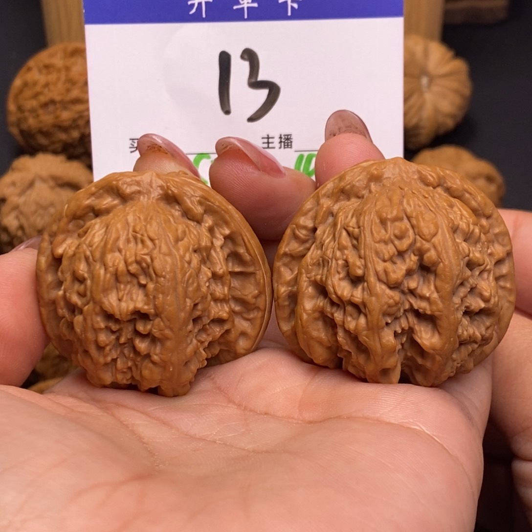 桃核吊坠和尚头43有修s