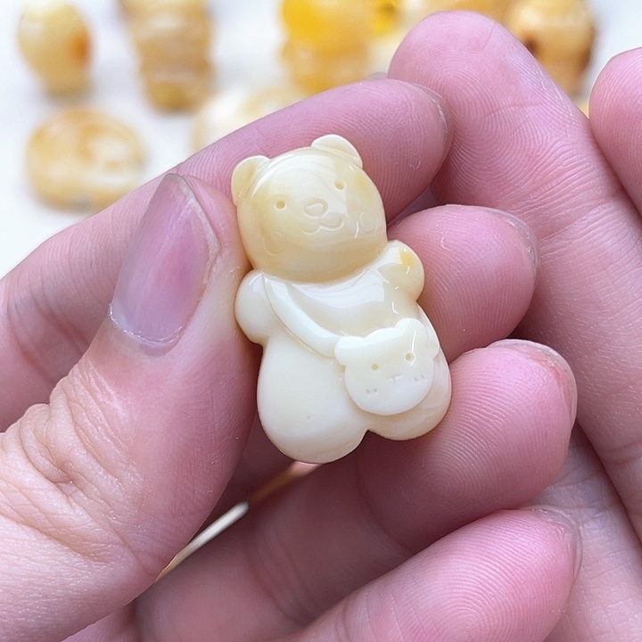 未镶嵌琥珀裸石沐*仔蜜蜡