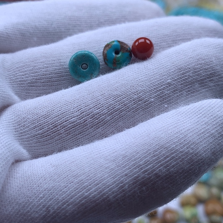 南红玛瑙未镶嵌珠宝奇石