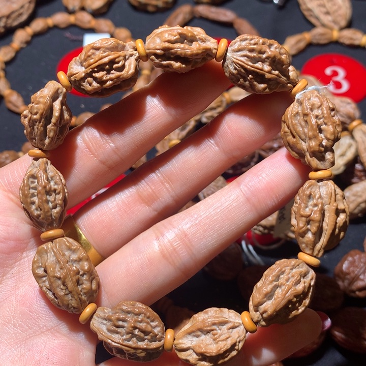 文玩核桃手串用****3155钱袋子