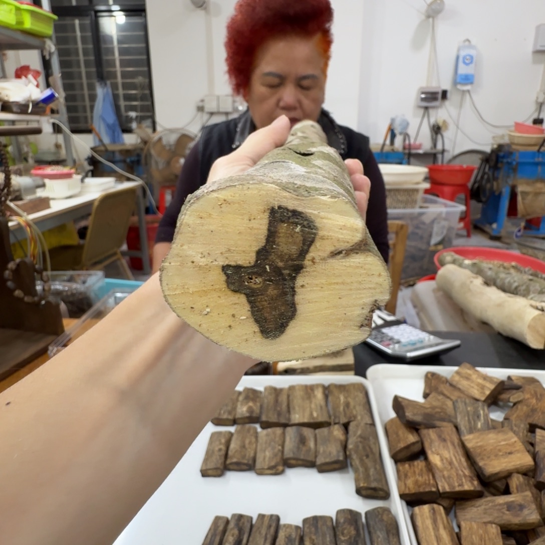 刘***志线香奇楠沉香原木