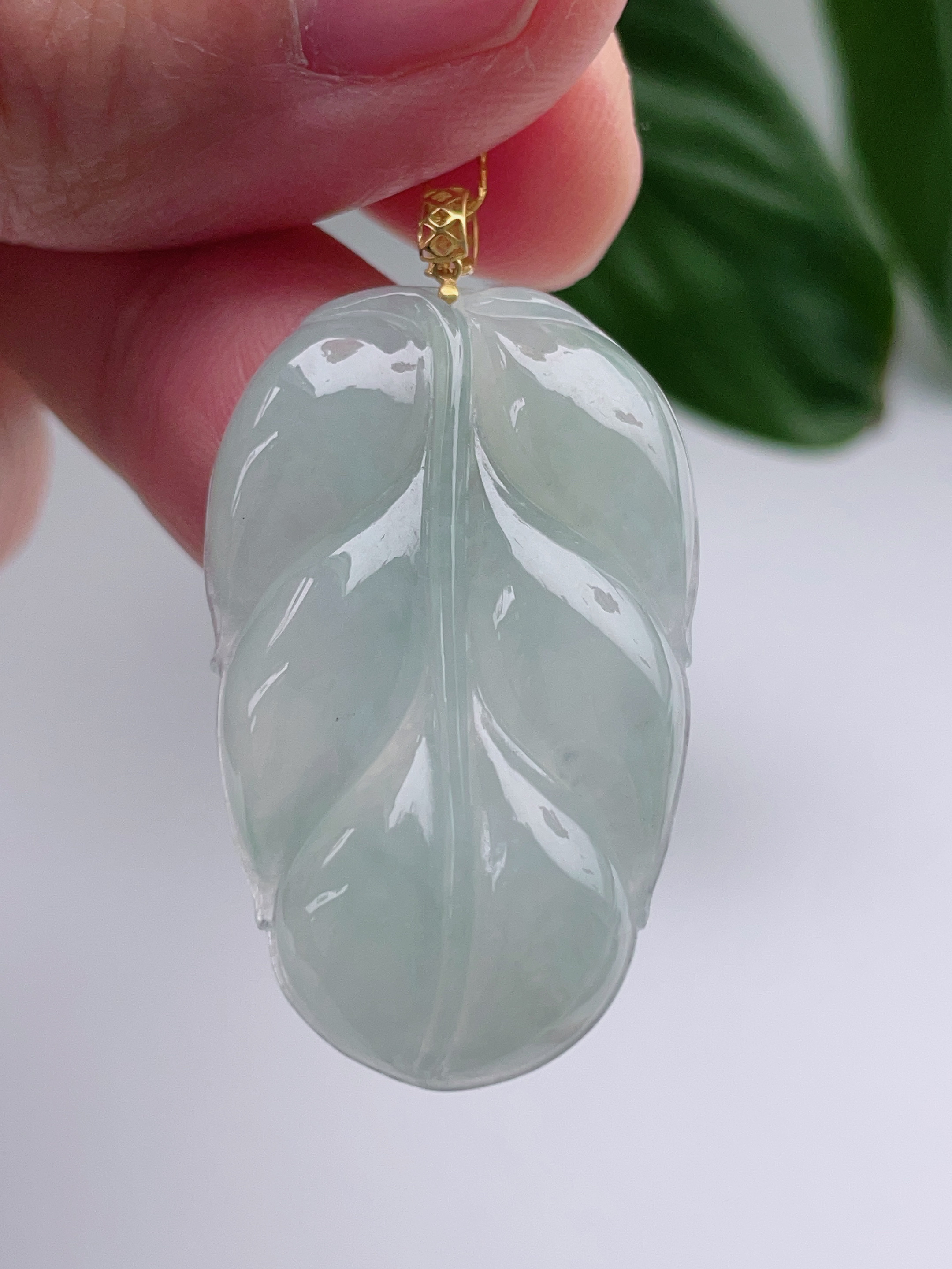天然缅甸翡翠A货 18k冰种金枝玉叶吊坠 尺寸：37-22.7-5.7mm