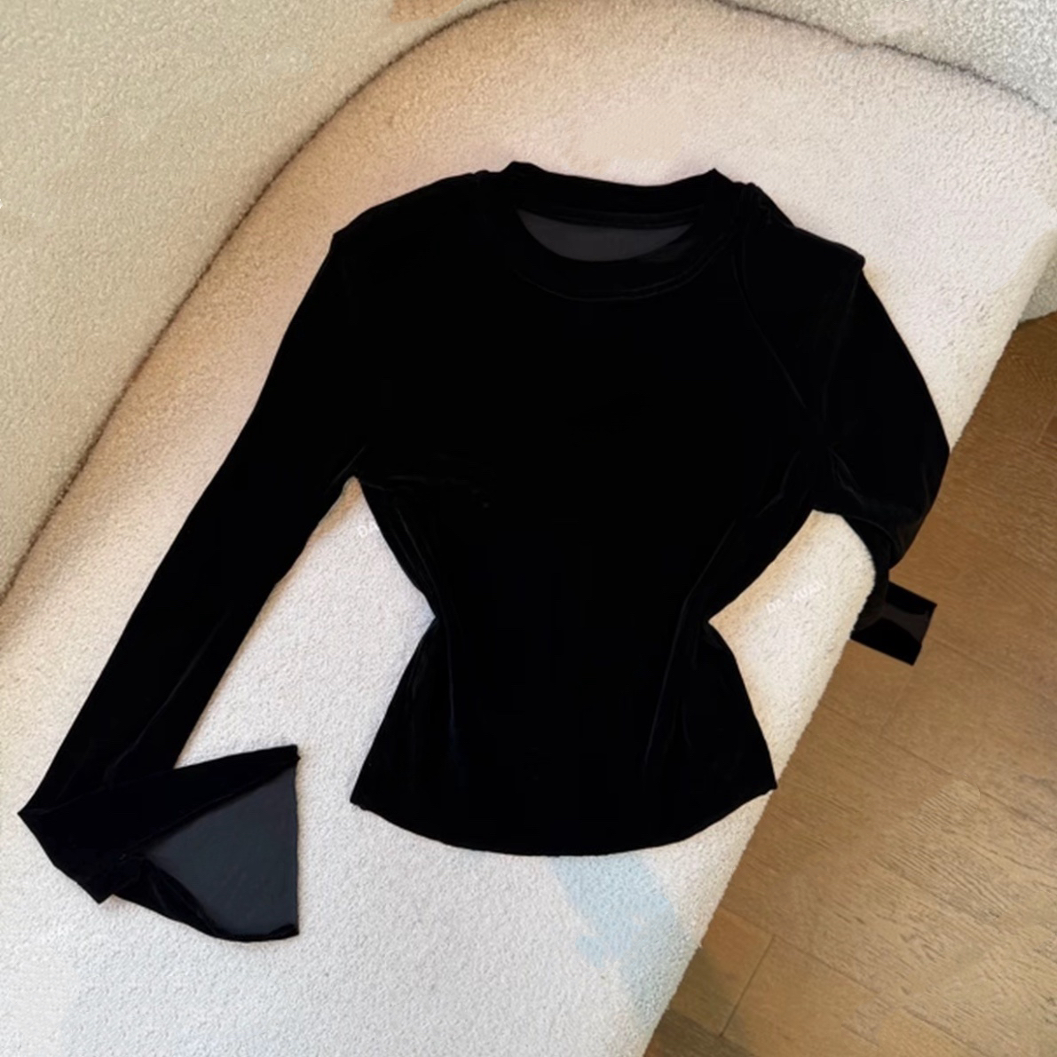 『璀璨星河』设计感可拆卸垫肩丝绒长袖T恤25秋季新款黑色气质上衣