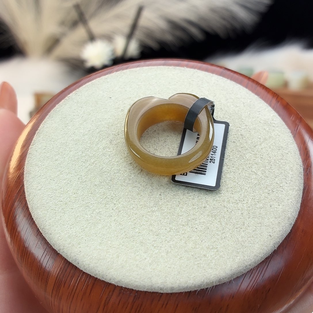 和田玉未镶嵌戒指糖色猫耳朵17.43mmj21