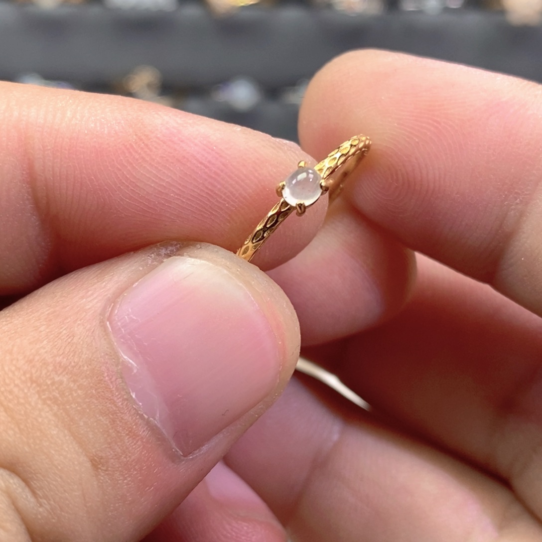 翡翠未镶嵌戒指翡翠