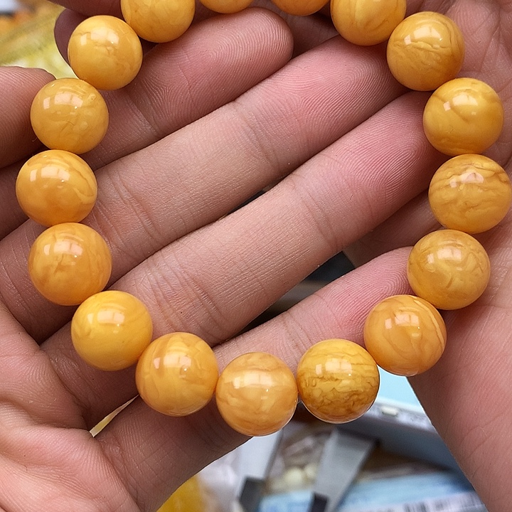 蜜蜡未镶嵌珠宝奇石