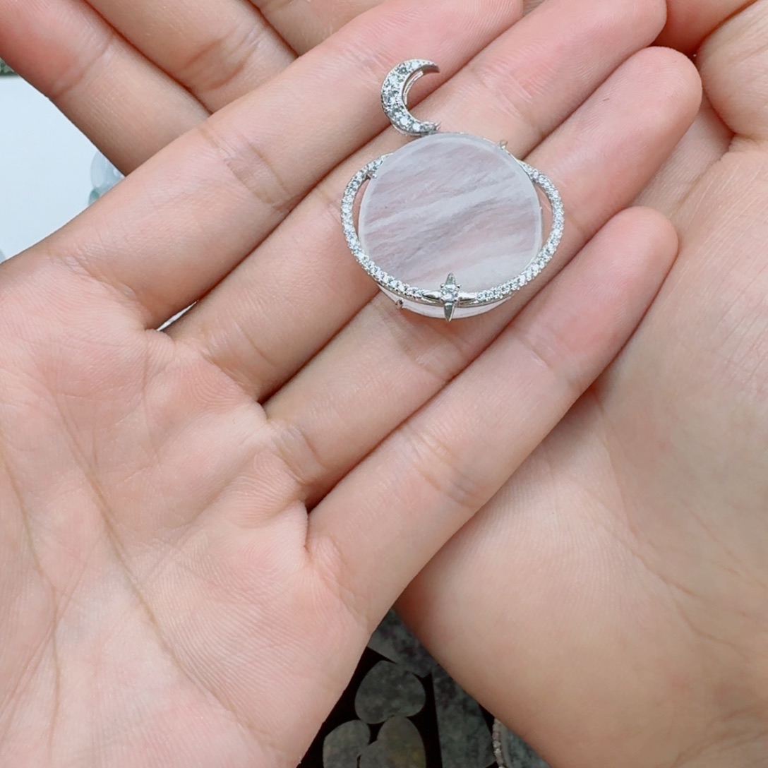 颈饰银S925镶嵌翡翠F天然缅甸A货翡翠快乐星球