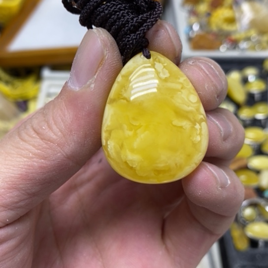 蜜蜡裸石未镶嵌吊坠