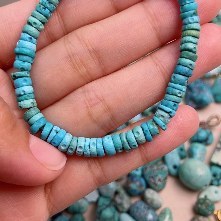 绿松石未镶嵌珠宝奇石