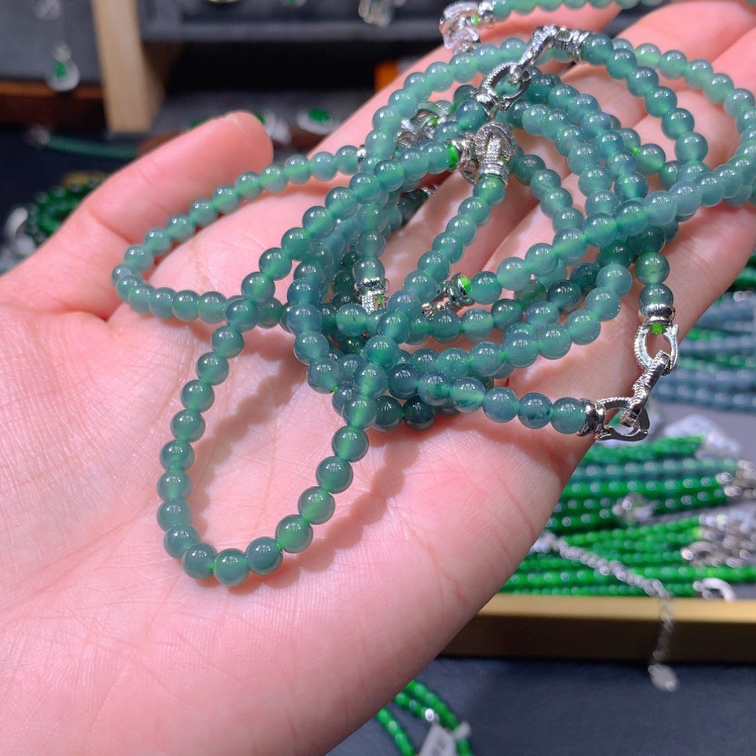 翡翠手链未镶嵌天然翡翠