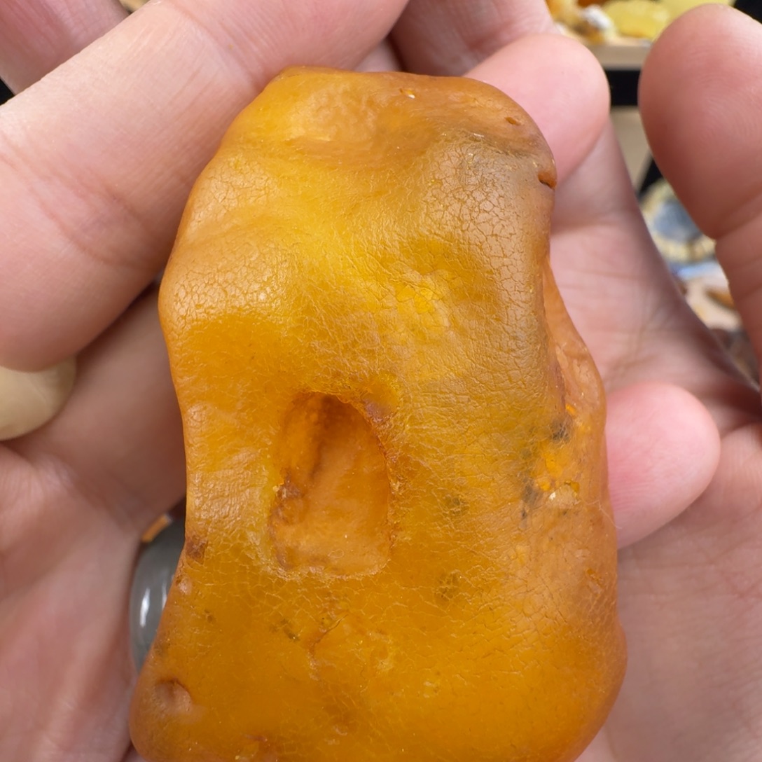 定制琥珀未镶嵌32.2克