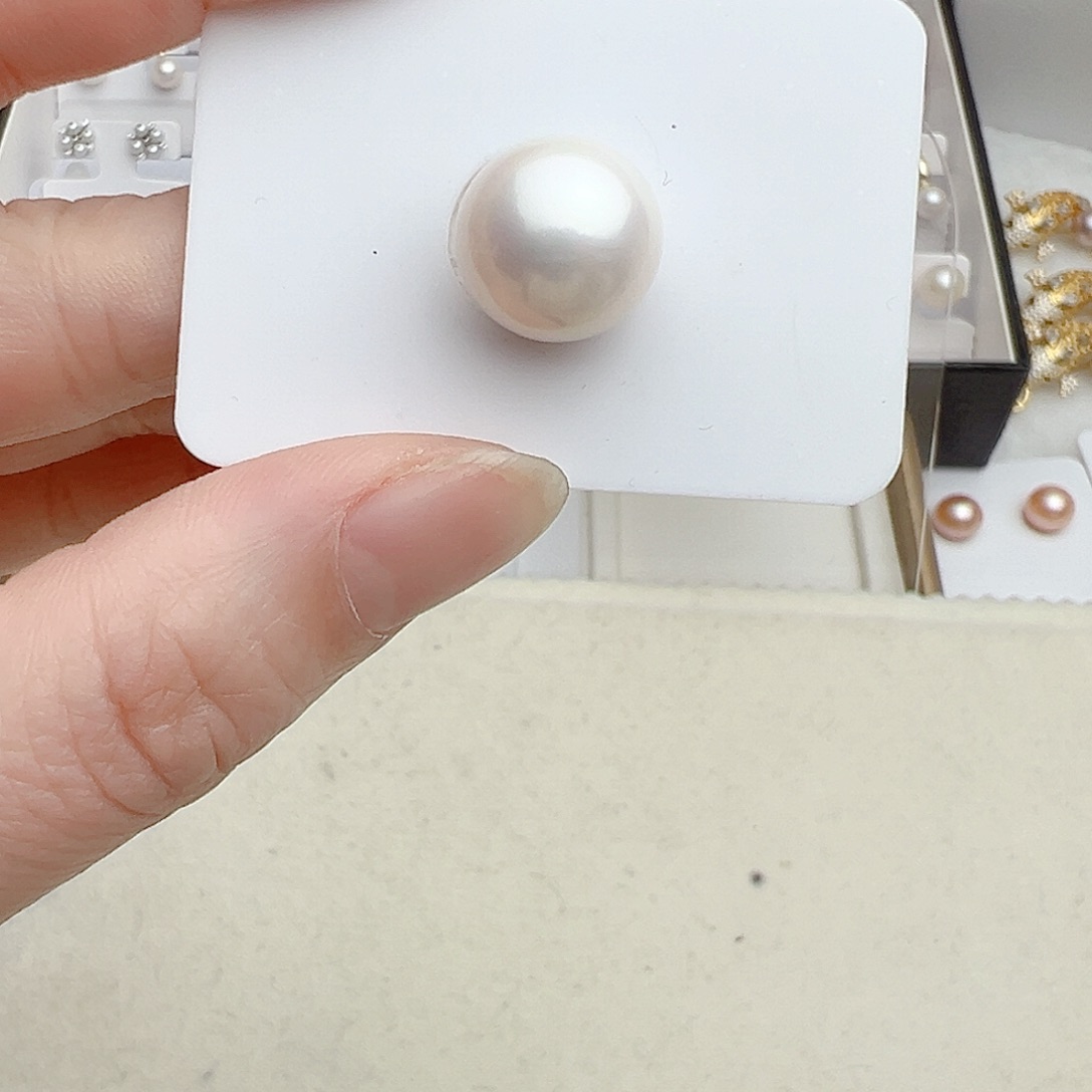 淡水珍珠18K金镶嵌颈饰定制