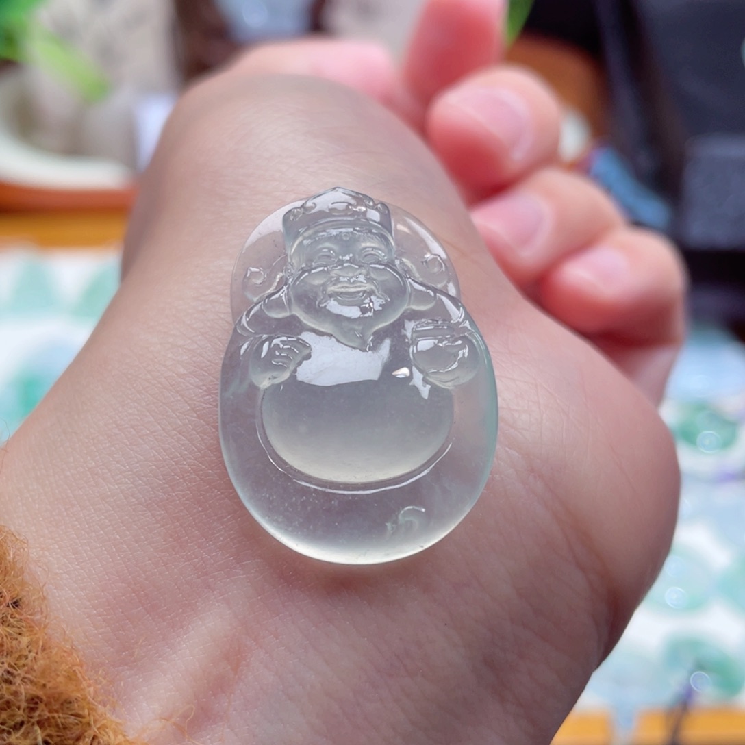 翡翠颈饰未镶嵌财神