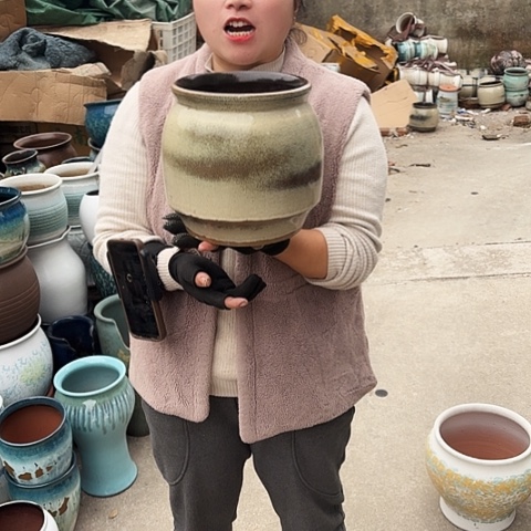 口19高20瑕疵盆子。