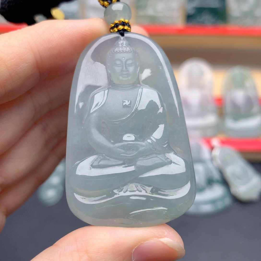 翡翠未镶嵌颈饰大日