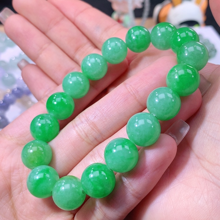 翡翠手链未镶嵌翡翠