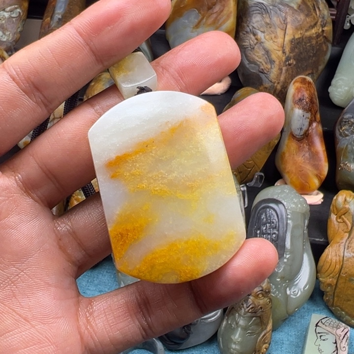 和田玉未镶嵌挂件