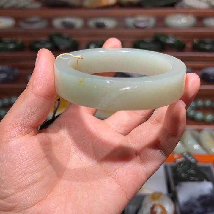 和田玉（子料）未镶嵌手镯