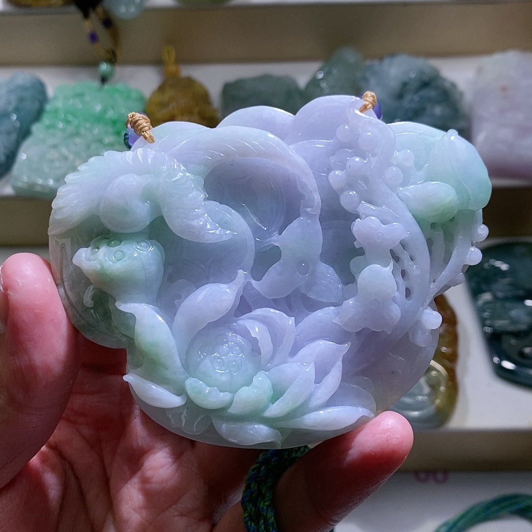 【闪购商品】翡翠颈饰未镶嵌锁