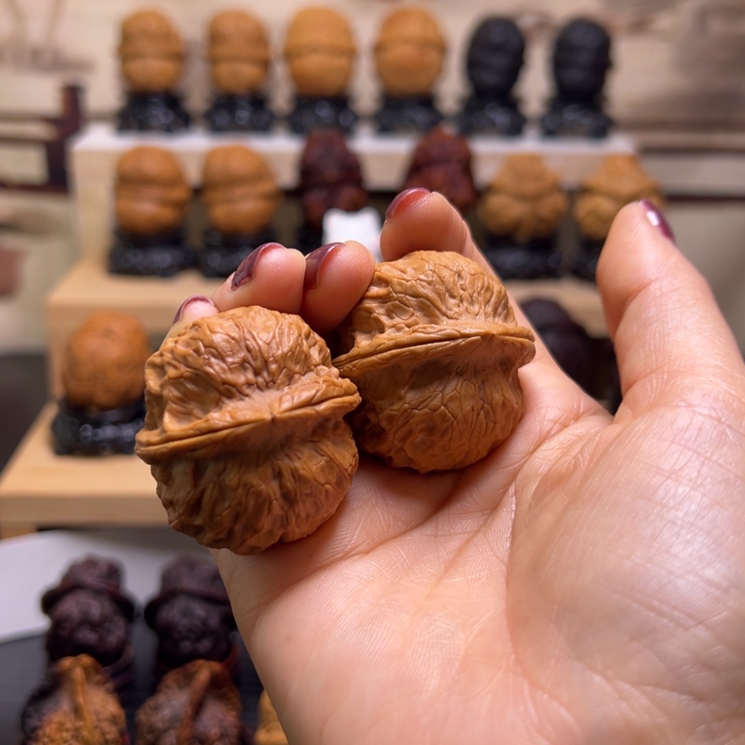 文玩核桃把件金元宝39H