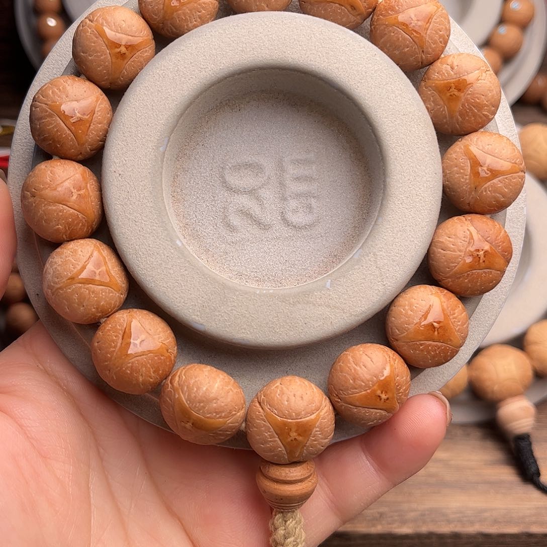 凤眼菩提手串16黄金眼龙眼