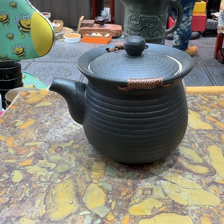 宝瓶壶一个，瓷？！！？