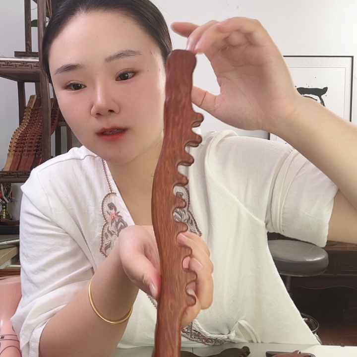 红檀木30厘米龙棍瑕疵