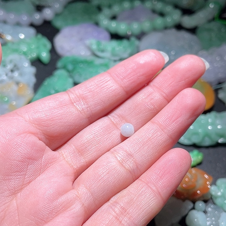 颈饰未镶嵌翡翠逆**上天