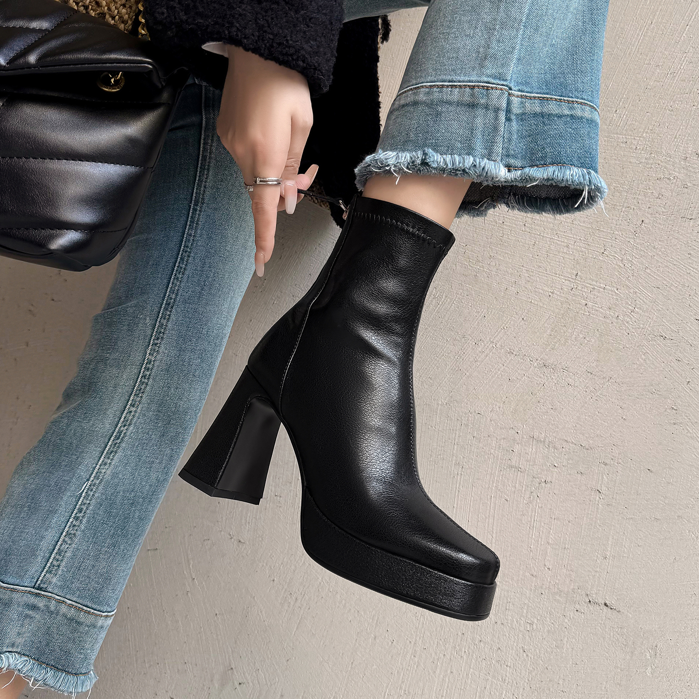 【令奢】跟高9cm/34-40/方头粗跟短靴防水台舒适百搭增高厚底瘦瘦靴