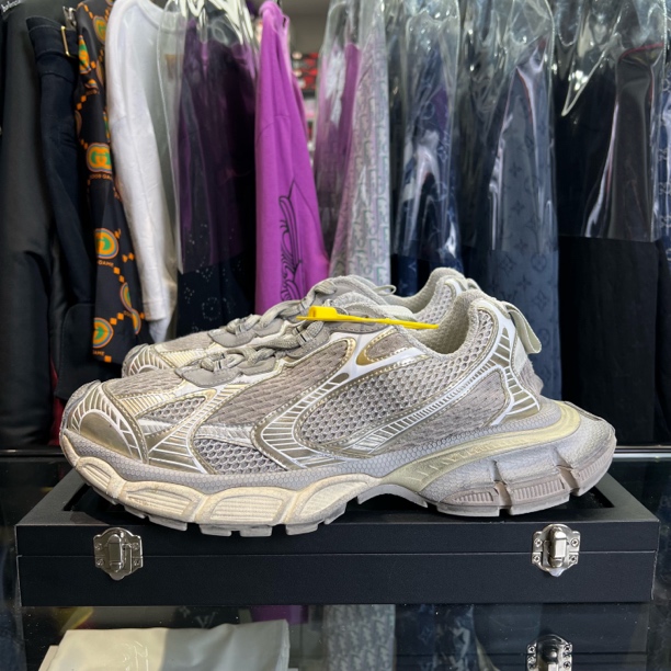 99新 Balenciaga/巴黎世家 3xl浅米色休闲鞋/42码/原盒