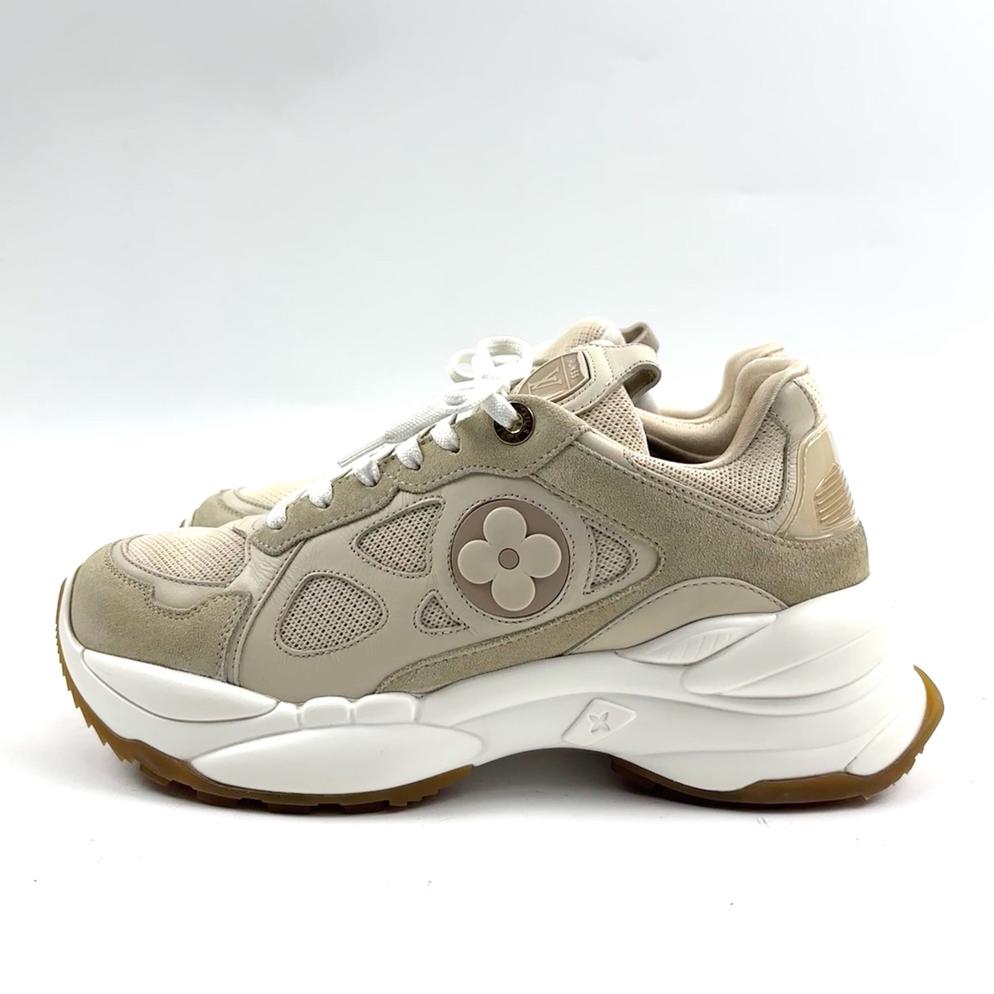 95新 LouisVuitton/路易威登 38码 米白色休闲老爹鞋 95新 lm4350