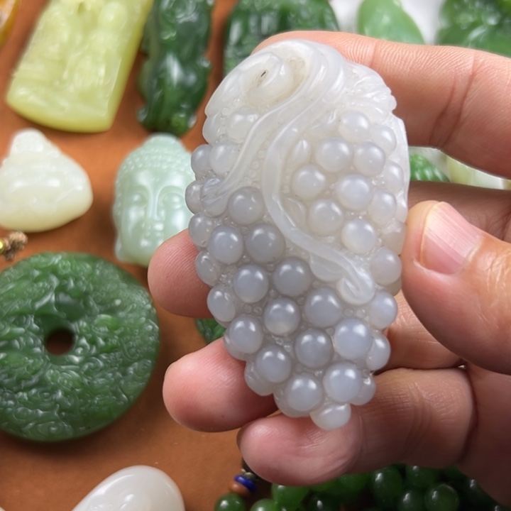 未镶嵌和田玉挂件