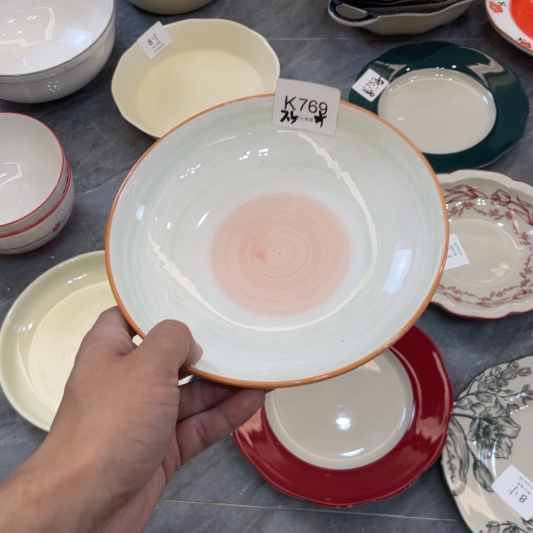 陶瓷微瑕餐具介意勿拍，满18飞！ 