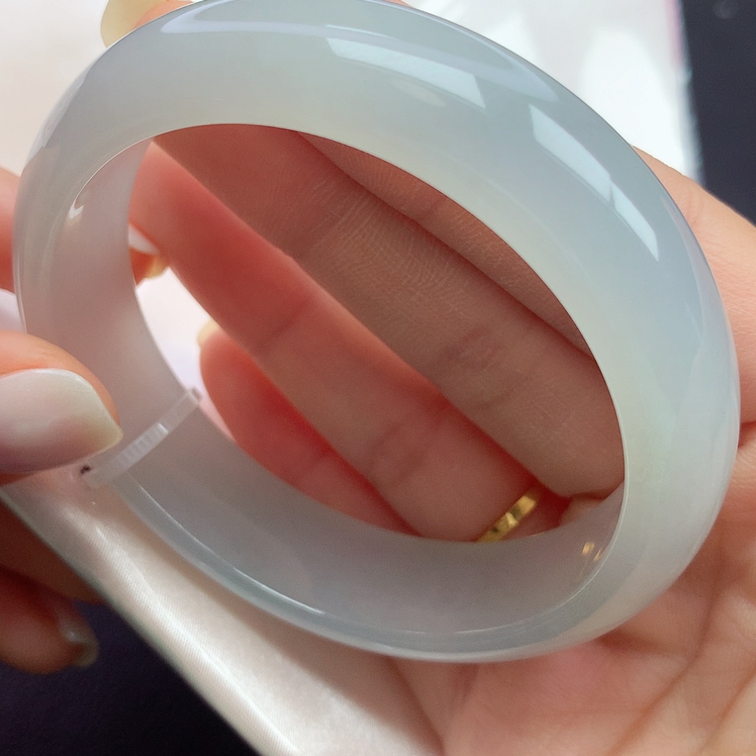 翡翠未镶嵌手镯57圈口