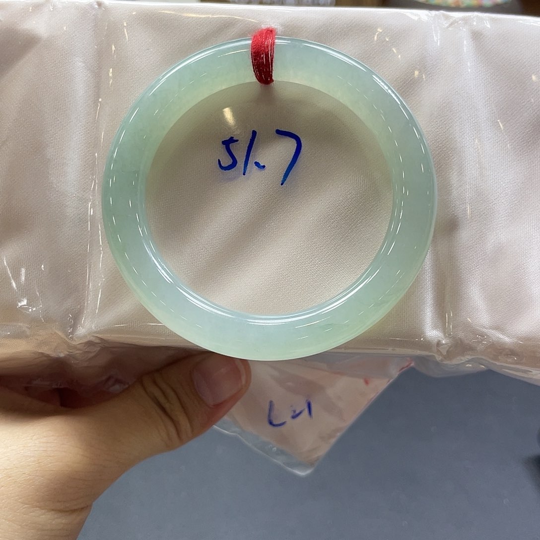 翡翠未镶嵌手镯18 号