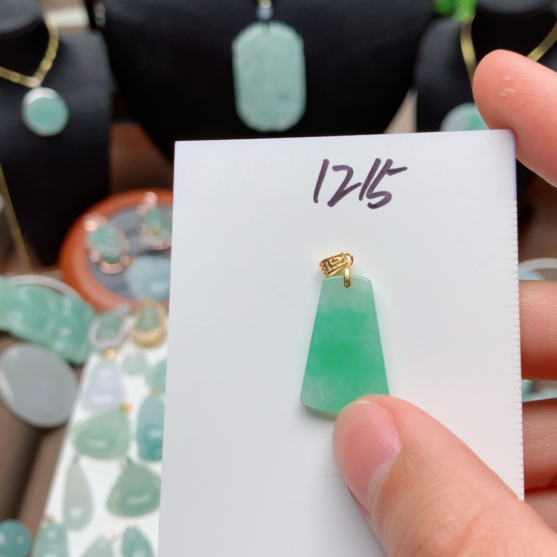 翡翠颈饰银S925镀金镶嵌吊坠