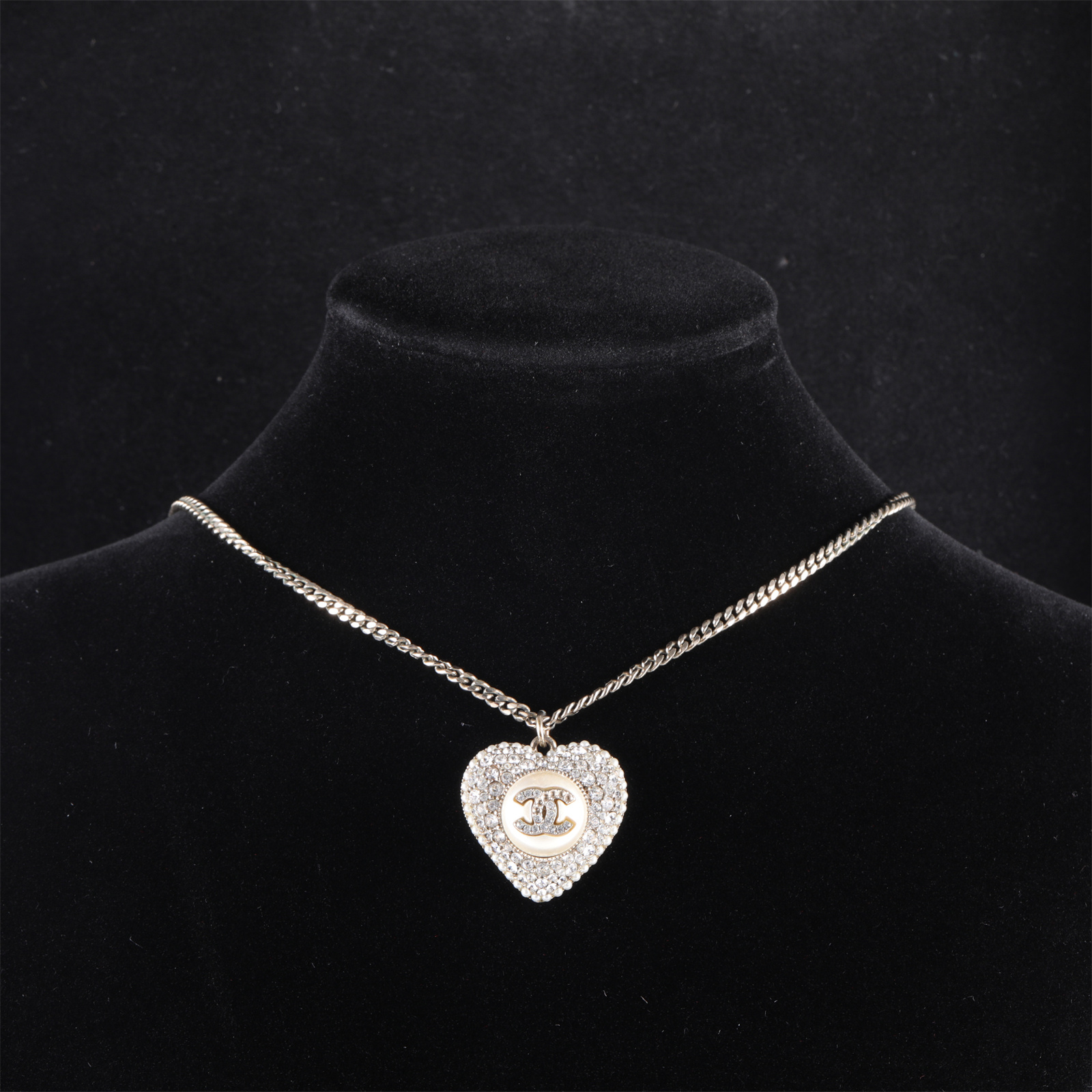 95新 Chanel/香奈儿 小花佳珊P205335731爱心水钻项链