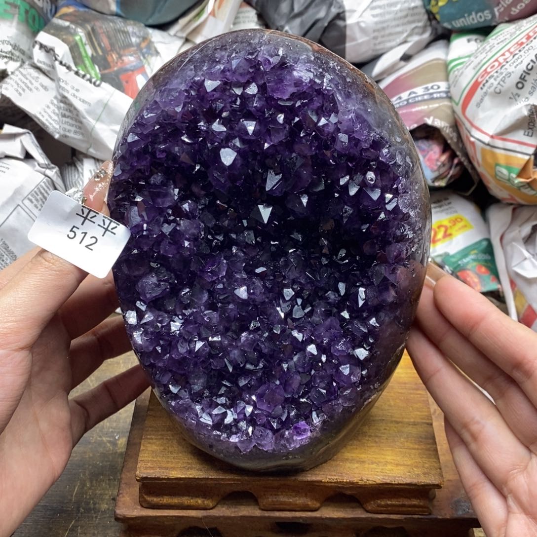 紫晶乌拉圭未镶嵌