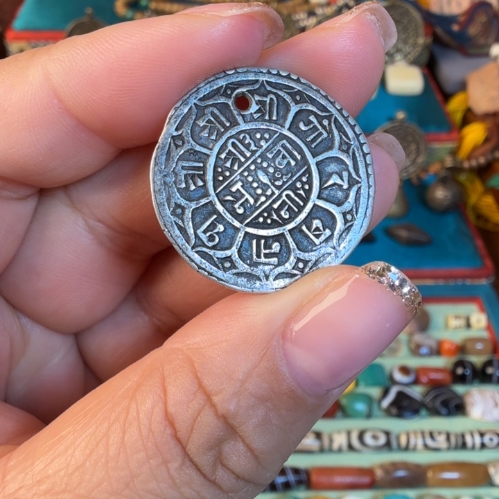 金属材质配件一个