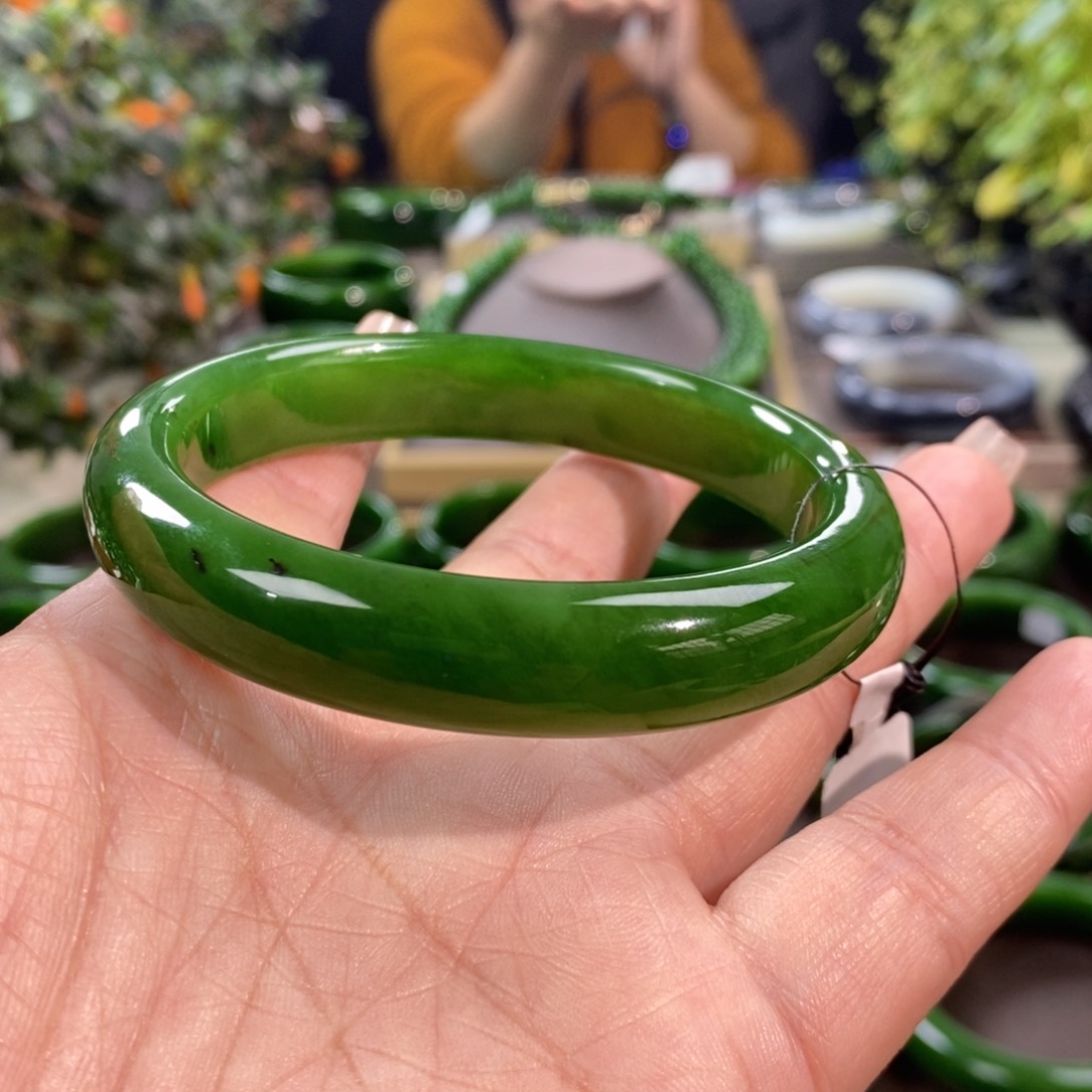 和田玉（碧玉）手镯未镶嵌