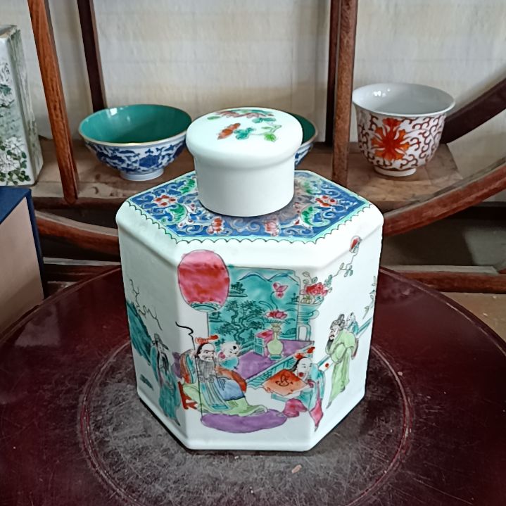 摆件人**态粉彩手绘人物罐子一个全品