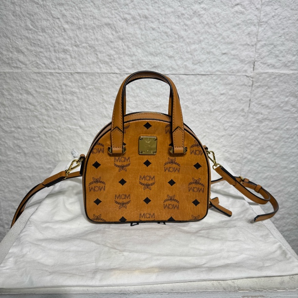 99新 MCM 老花满印贝壳包