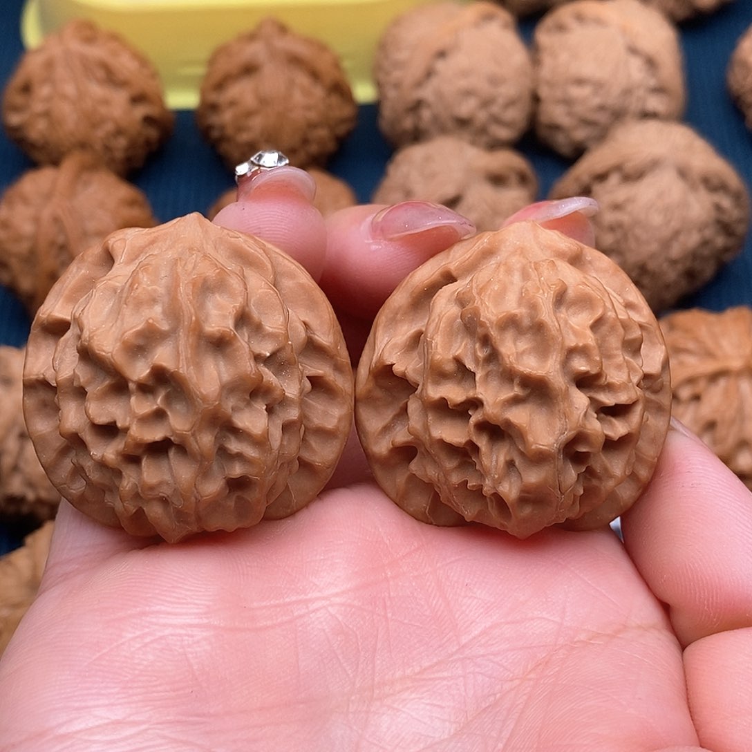 文玩核桃吊坠龙鳞38