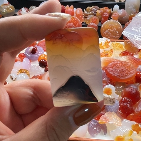 未镶嵌颈饰玛瑙/玉髓是*仙