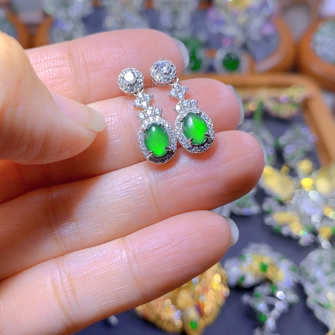 翡翠颈饰银S925镶嵌天然翡翠