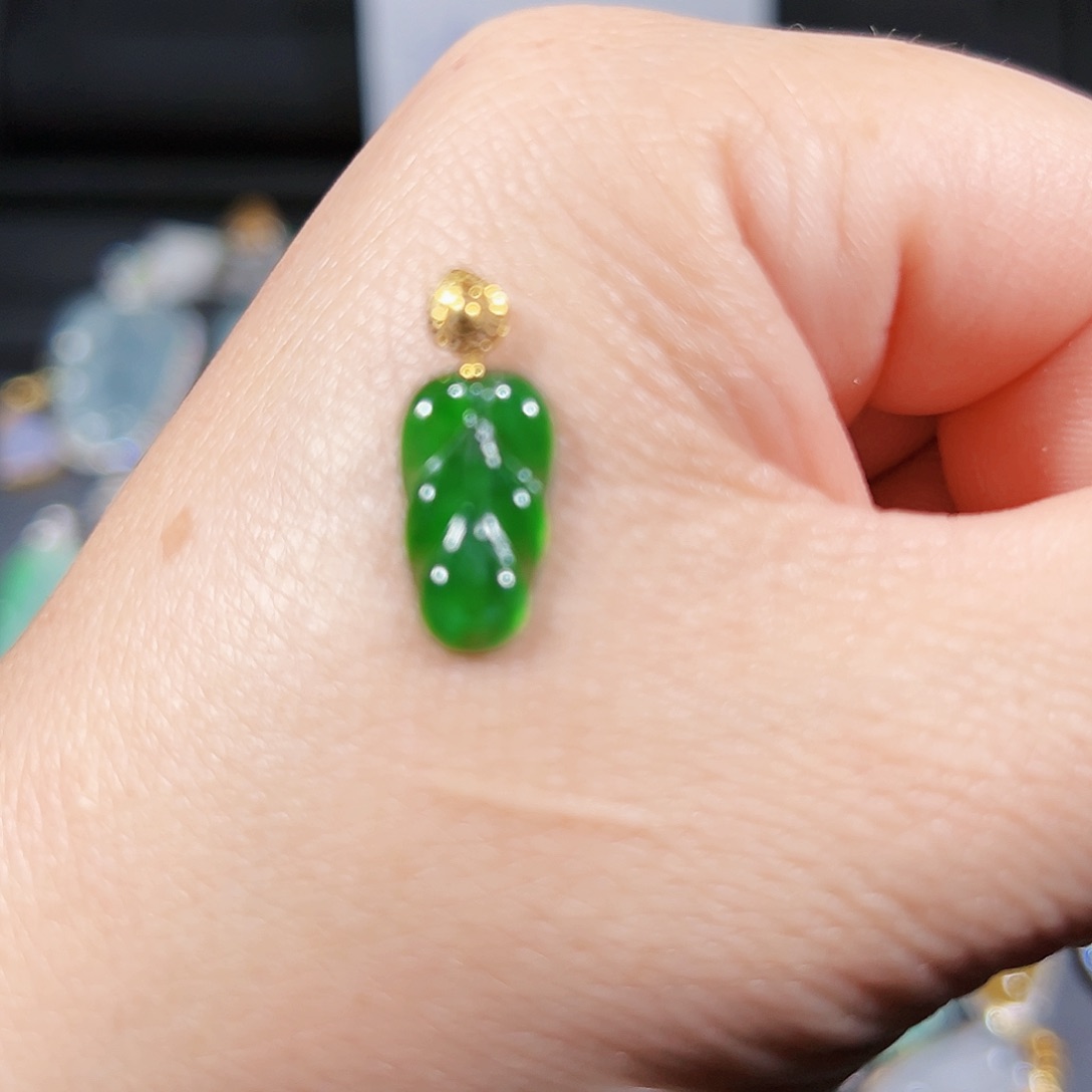 翡翠吊坠(不含链)18K金镶嵌吊坠